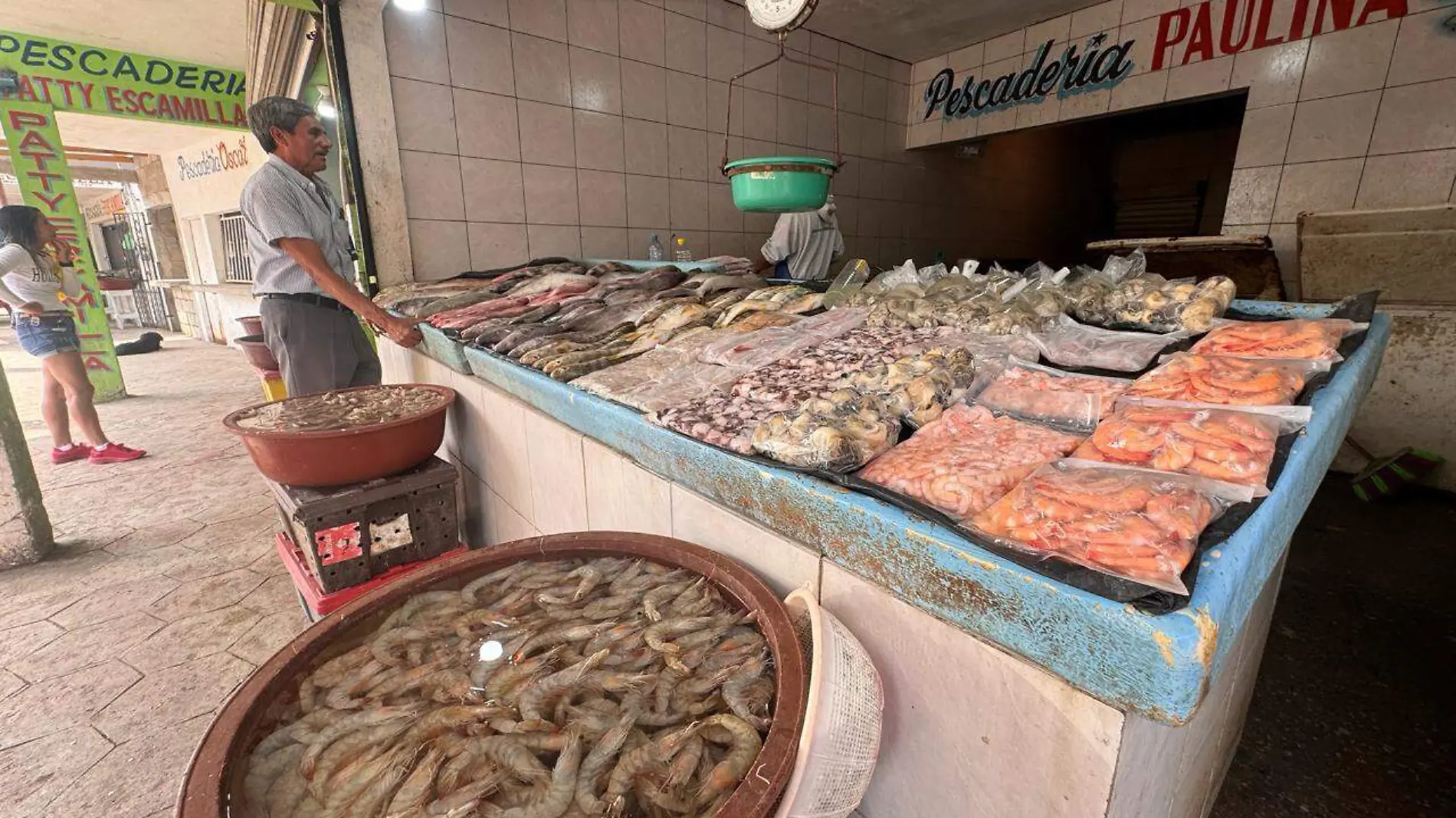 En el Paso del Humo ya puedes comprar pescados y mariscos con tarjeta de crédito Yadira Hernández (2)